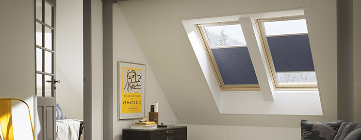 Tenda oscurante plissettata interna INTEGRA elettrica per finestre per  tetti piani - bianca 80x80